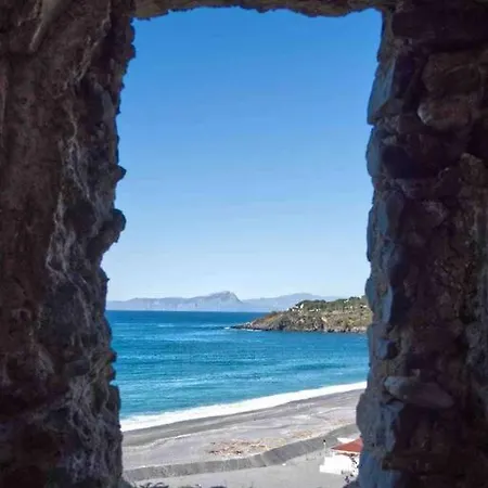 Sea And Mountain Views Feriehus Scalea